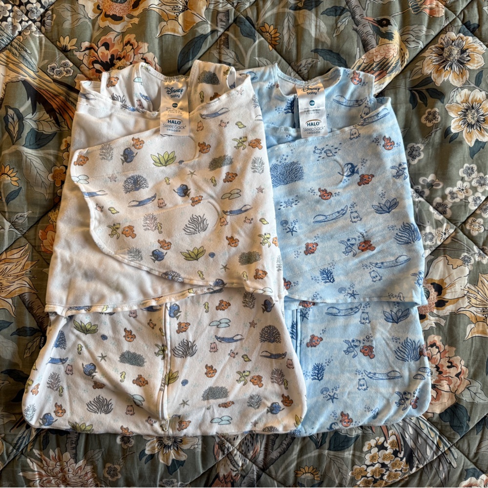 2 Disney Finding Nemo Blue and White Halo Sleep Sacks Pajamas 0-3 months